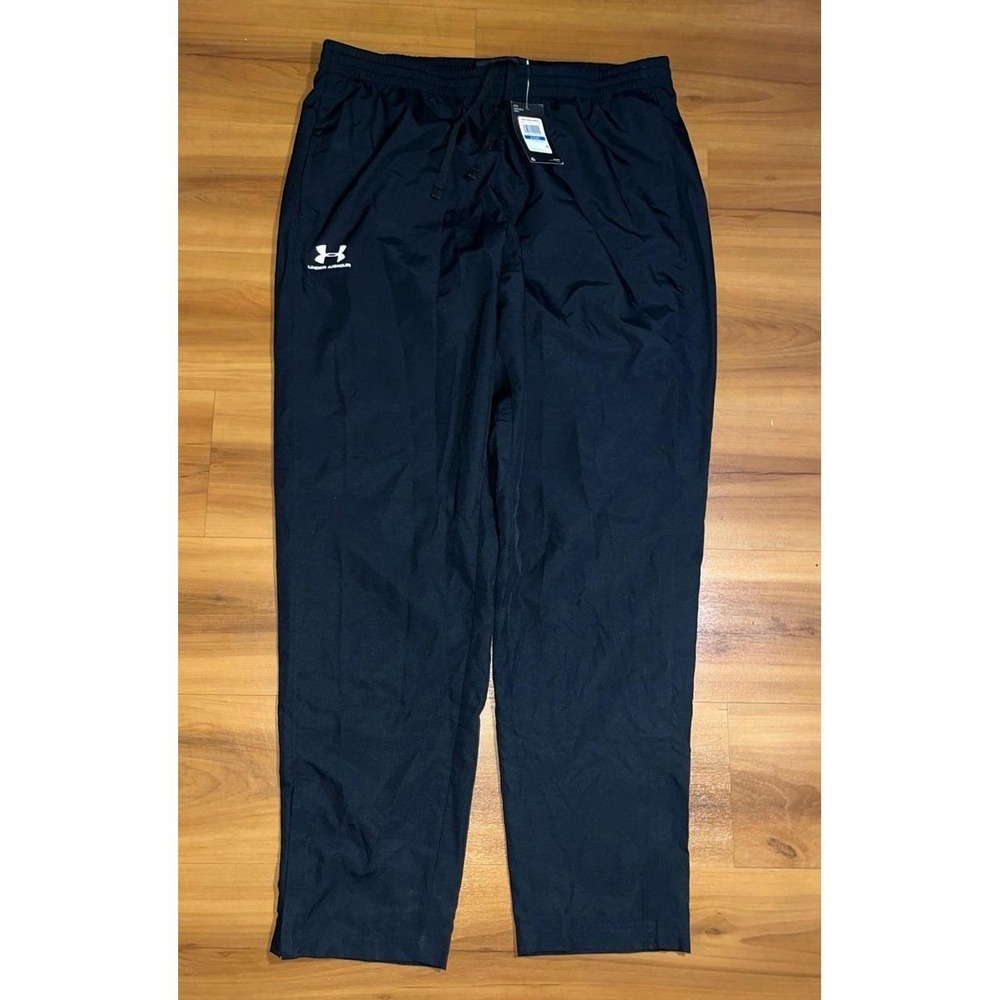 Mens NWT Under Armour Loose Fit Black Athletic Drawstring Workout Track Pants